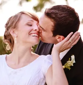 Comment flirter efficacement : techniques et conseils pratiques